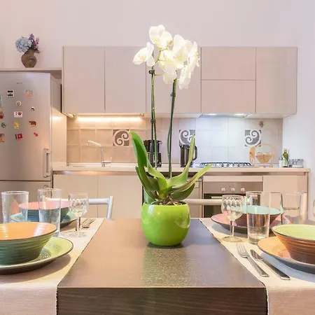 Elephant + 2 Bathrooms Apartment Rome