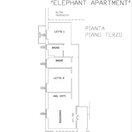 Elephant + 2 Bathrooms * Rome